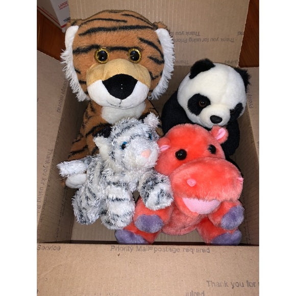 Accessories - ASSORTED JUNGLE ANIMAL PLUSH BOX 🍄